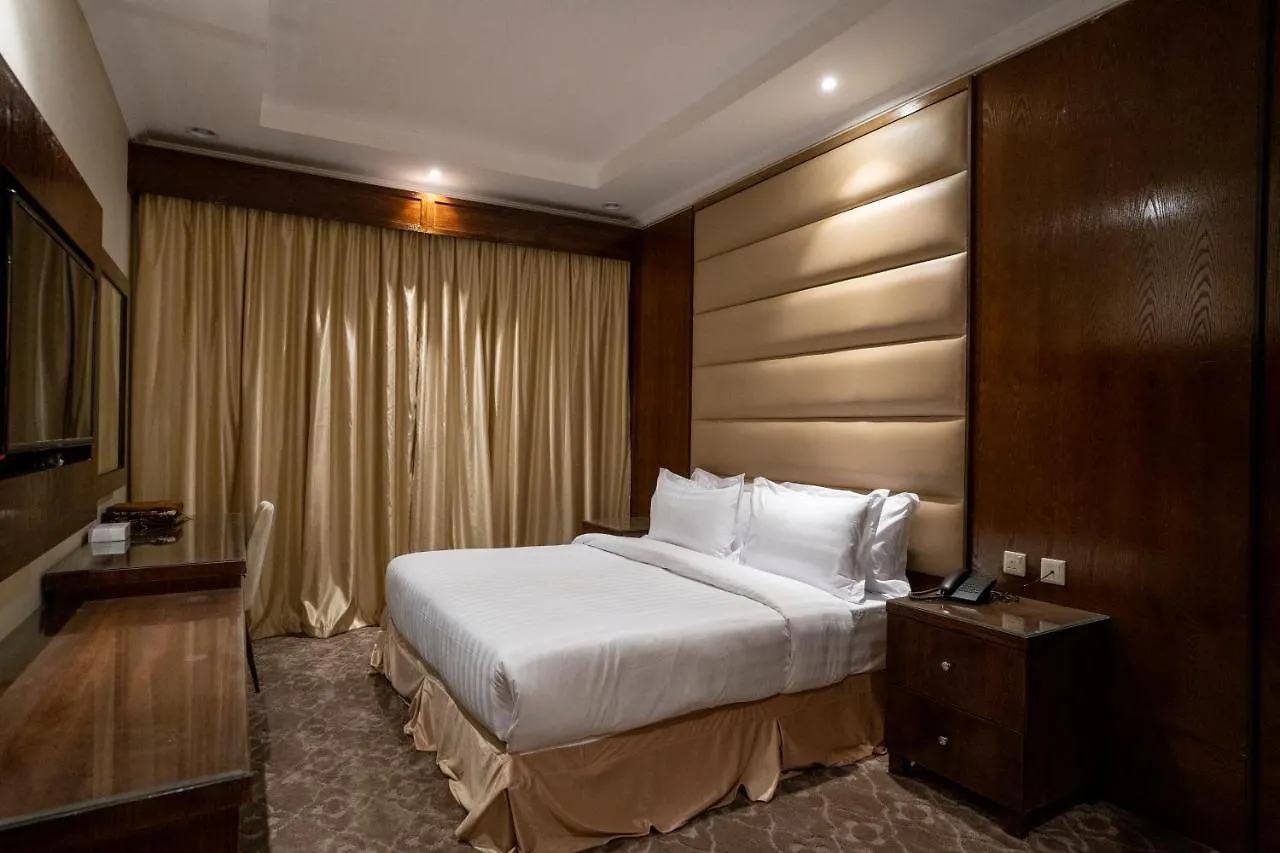 Hotel Safwa Taiba Suite اجنحة صفوة طيبه Medina